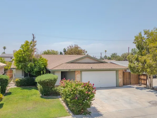 635 Desert Gardens Dr W, El Centro, CA 92243