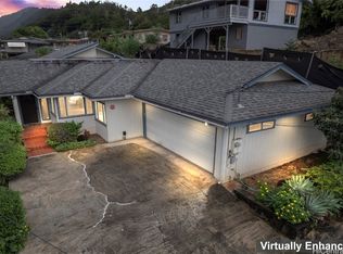 1576 Kamohoalii St, Honolulu, HI 96819