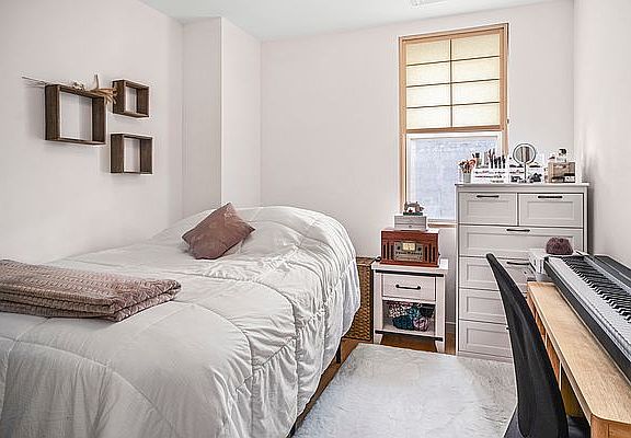 4th image of 479 W 152nd St APT 1D