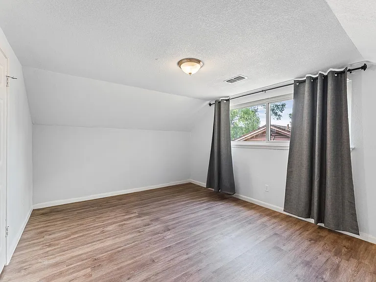 427 Whitecap Dr — Photo 18