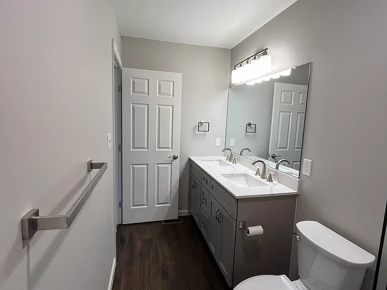 234 N Colonial Dr — Photo 23