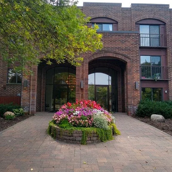 Oak Pointe Apartments — Photo 52
