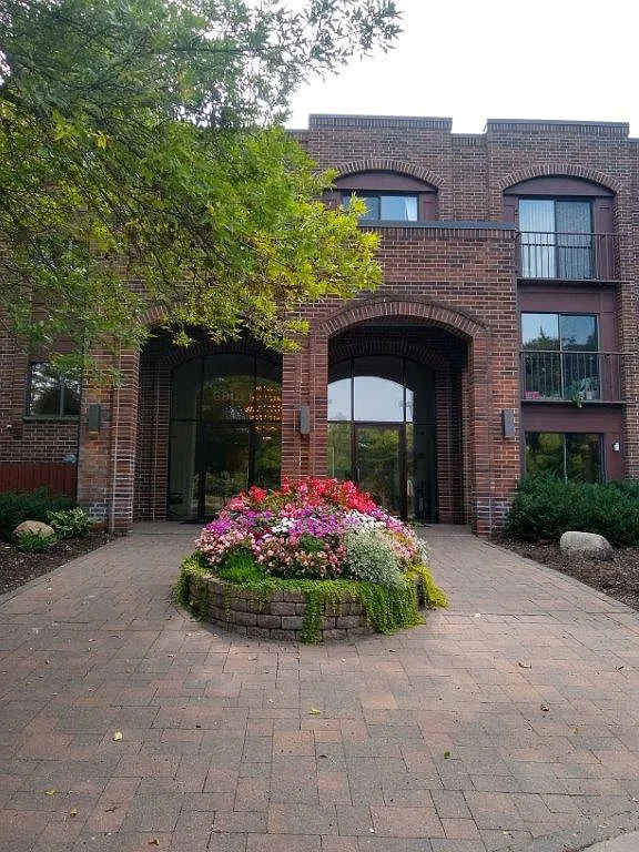 Building Photo - Oak Pointe Apartments