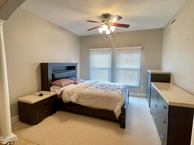 136 Westshore Point — Photo 9