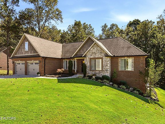 2nd image of 144 Apple Tree Dr