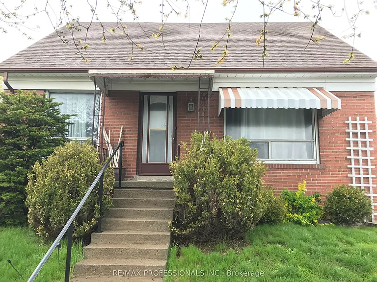 145 Yorkview Dr #MAIN — Photo 1