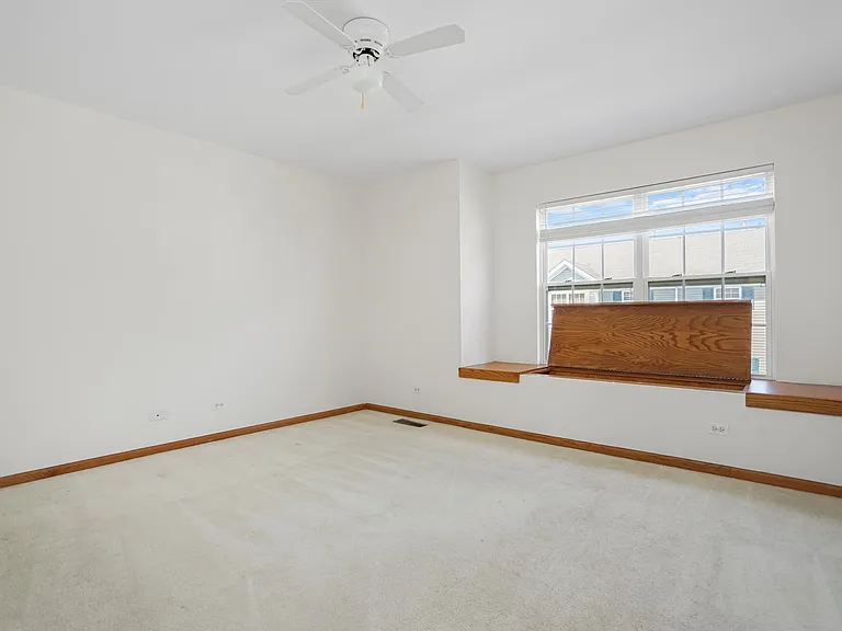 2304 Hudson Cir — Photo 17