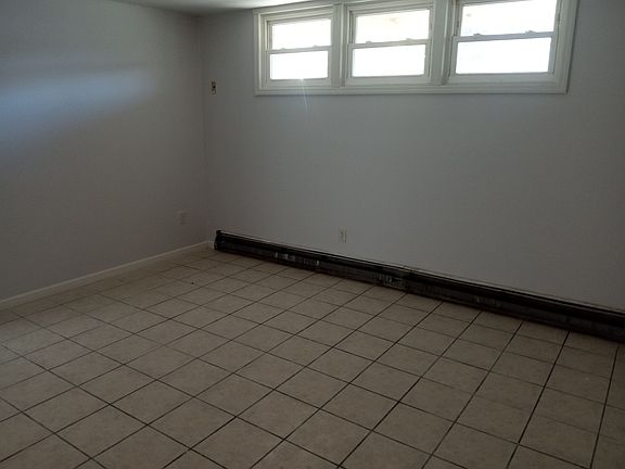 2nd image of 171 Croly St #6