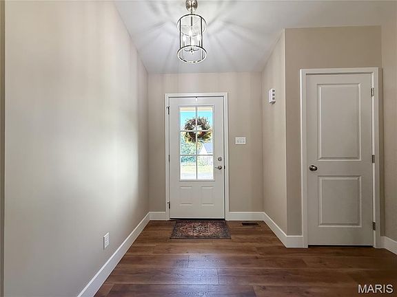 5th image of 9645 Meadow Trl