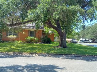 563 Sarah Jo St, La Grange, TX 78945