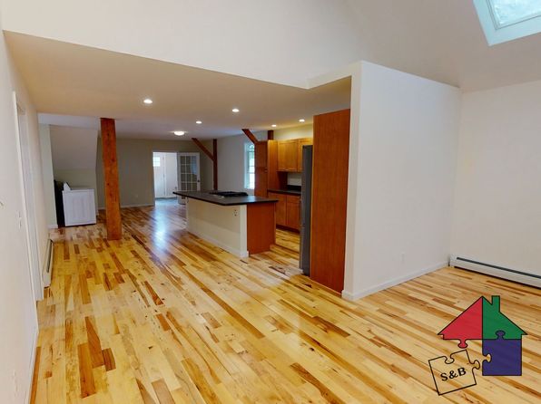 118 S Main St