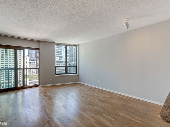 4th image of 400 N Lasalle St #2303