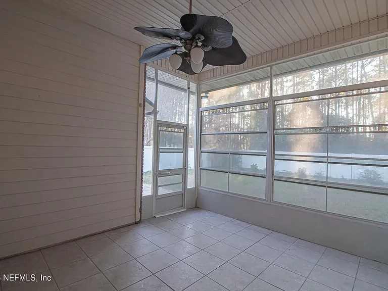 8146 Leafcrest Dr — Photo 24
