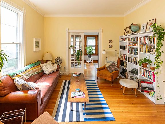 2nd image of 2101 26th Ave S APT 1