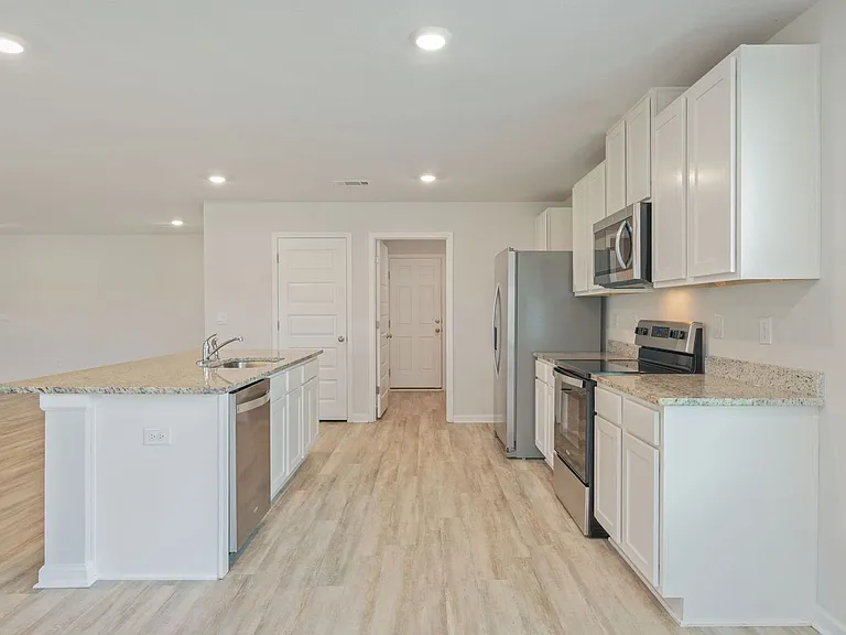 5092 Gaineswood Dr — Photo 13
