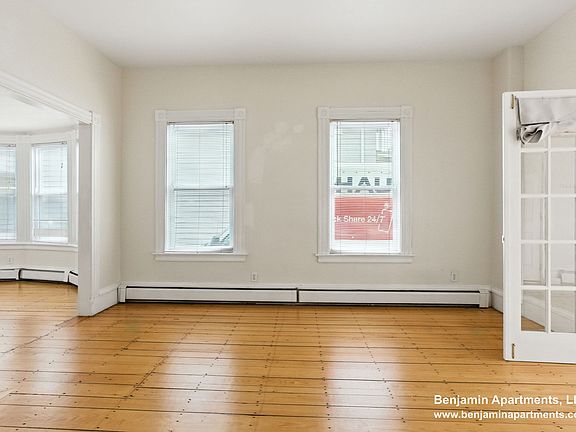 5th image of 547 Broadway APT 1A