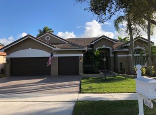 16452 Segovia Cir N, Pembroke Pines, FL 33331