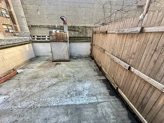 Rented by J PRESTON AND ASSOCIATES INC | media 5