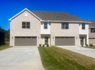 4800 Old Oak Dr, Little Rock, AR 72223