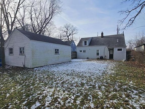 4th image of 7209 Catherine St