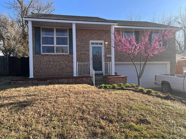 636 Reynolds Rd, Edmond, OK 73013