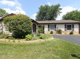 200 Old Mill Grove Rd, Lake Zurich, IL 60047