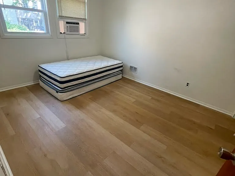 438 Liberty Ave — Photo 18