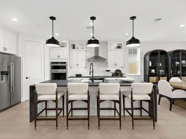 2079 Warp Ave, Roseville, CA 95747