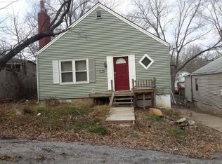 8814 E 9th St, Kansas City, MO 64125