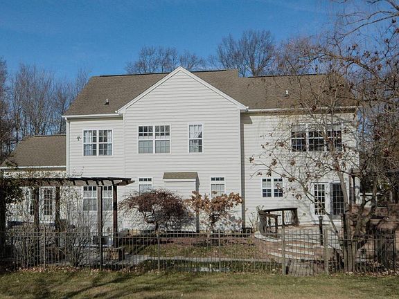 2nd image of 104 Camp David Rd