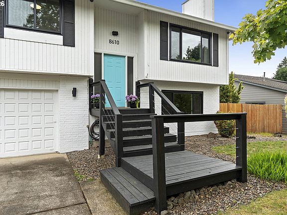 3rd image of 8610 SW Indian Hill Ln