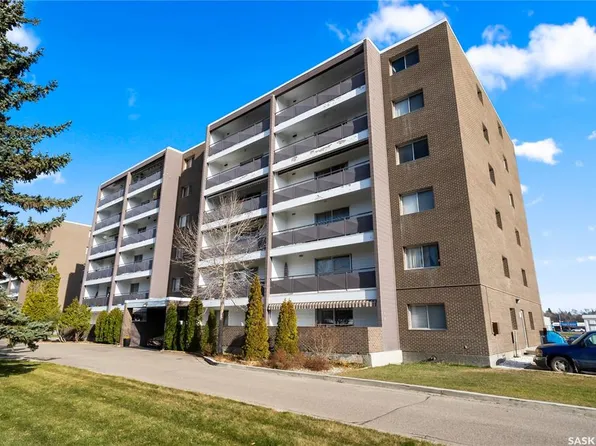 UNIT 304-4615 Rae STREET, Regina, SK S4S 3B2
