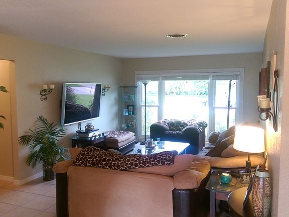 5th image of 901 Densmore Dr