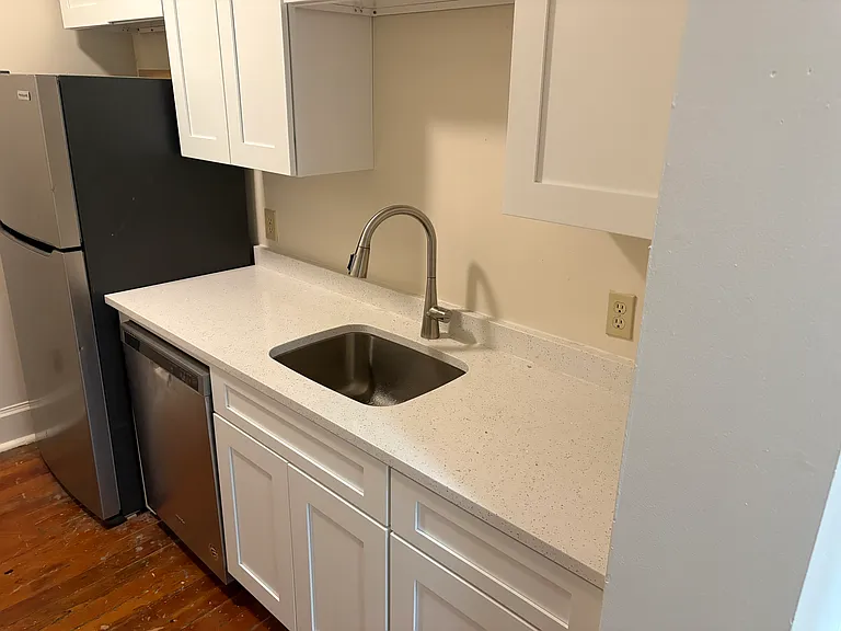 315 N Senate Ave #3B — Photo 11