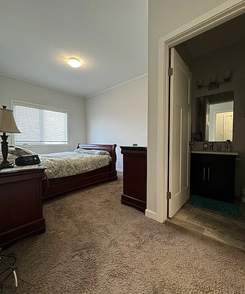 545 Hassard Close — Photo 9