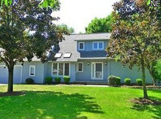 4992 Corliss Rd, Lyndhurst, OH 44124