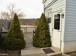 762 Powhatan Beach Rd, Pasadena, MD 21122