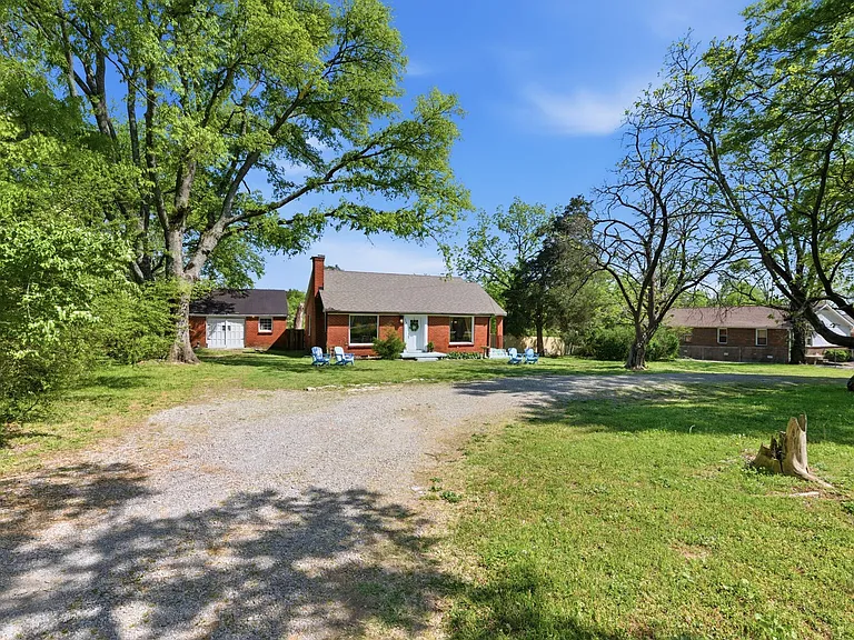 926 Idlewild Dr — Photo 25