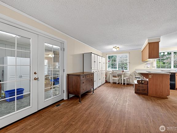 5th image of 271 Hawkins Road