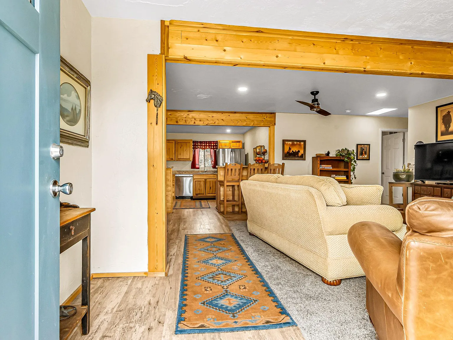 1240 Bonita Ct — Photo 4