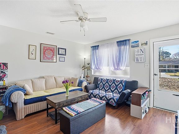 5th image of 1626 Cloverdale Drive