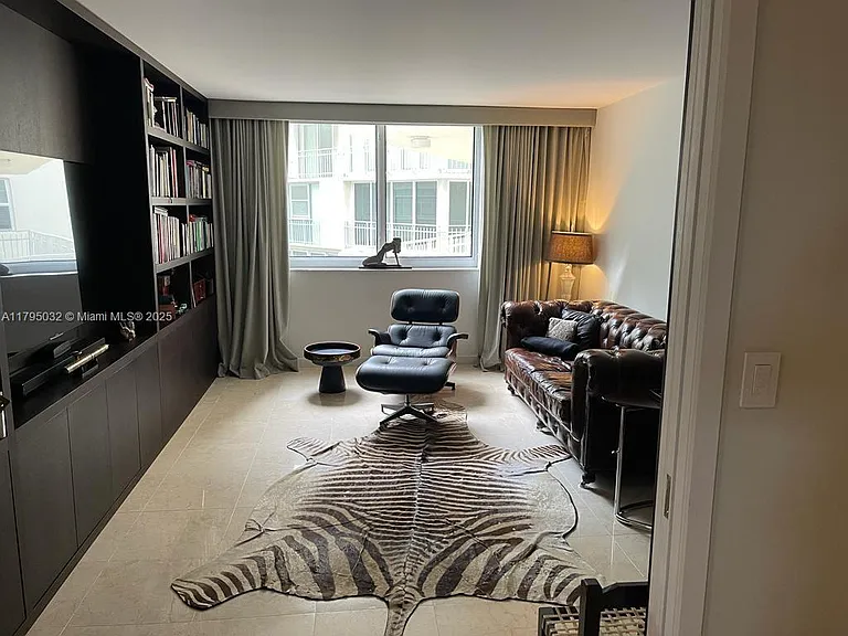 600 Grapetree Dr #7CS — Photo 5