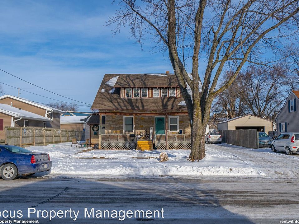 2nd image of 854 2nd St