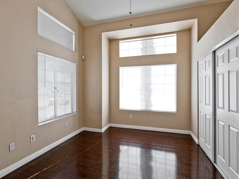 6580 Goldensun Ct — Photo 7