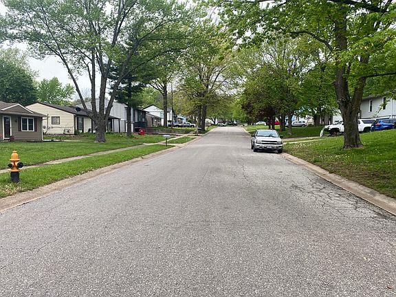 5th image of 18300 E 18th Ter N