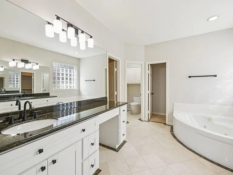 3002 Autumn Cove Ct — Photo 21