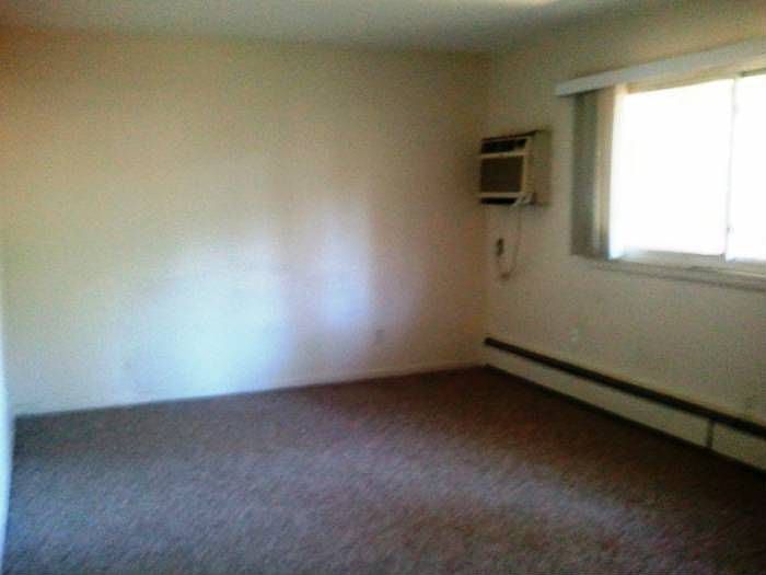 2nd image of 309 E 13 Mile Rd