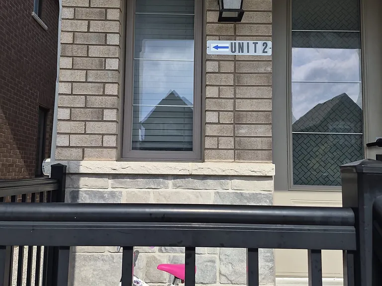 2129 Wilson St — Photo 2
