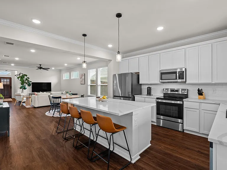 712 Ashberry Dr — Photo 17