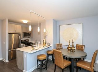 22 W Randolph Dr #718, Chicago, IL 60601
